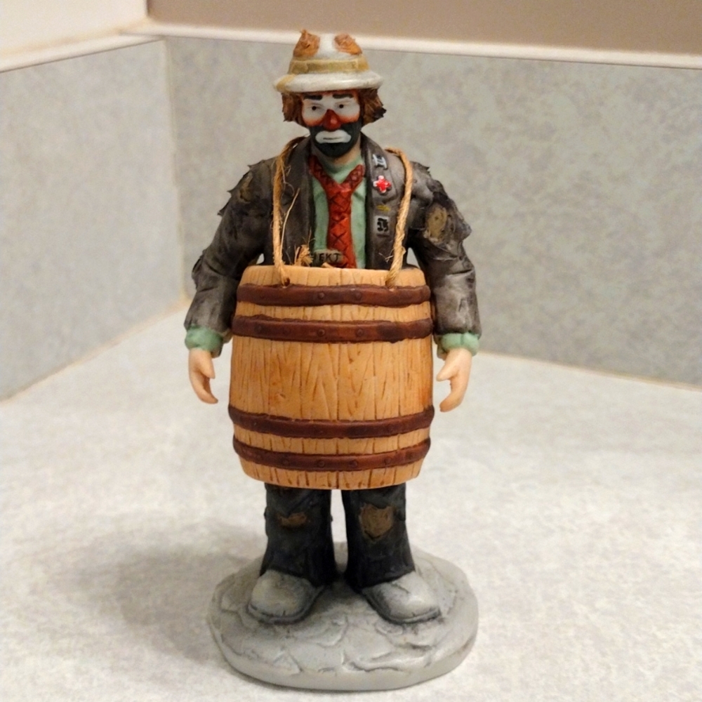 Emmett Kelly Jr. figurine.